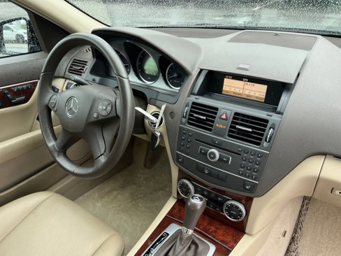 Used 2011 Mercedes-Benz C 300 4MATIC Sedan image 28