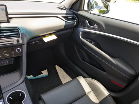 Certified 2025 Genesis G70 2.5T image 12
