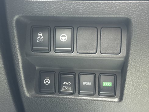Used 2022 Nissan Rogue Sport SV w/ Technology Package image 19