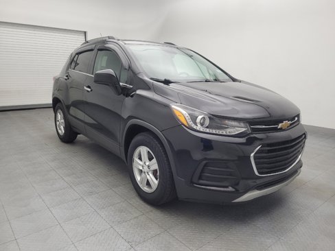 Used 2020 Chevrolet Trax LT w/ Sun & Sound Package image 13