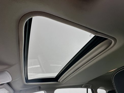 Used 2017 Toyota RAV4 XLE image 24