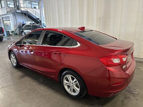 Used 2017 Chevrolet Cruze LT image 6