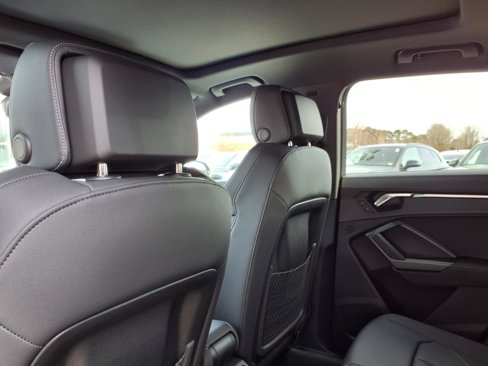 New 2025 Audi Q3 2.0T Premium image 21