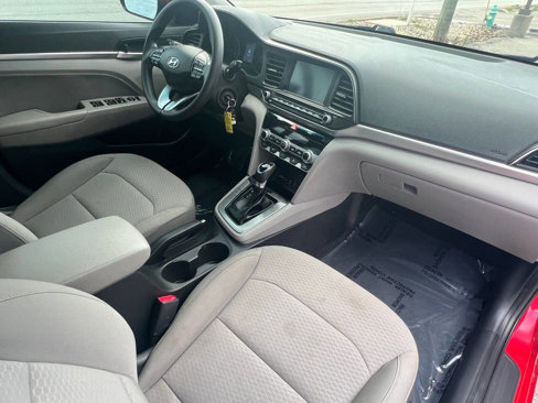 Used 2020 Hyundai Elantra SEL image 16