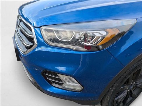 Used 2017 Ford Escape SE w/ Equipment Group 201A image 9