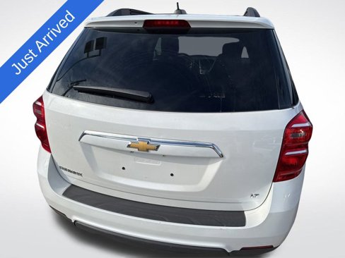 Used 2017 Chevrolet Equinox LT w/ Convenience Package image 5