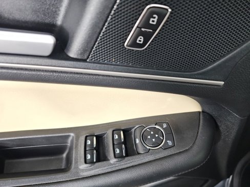 Used 2024 Ford Edge SEL w/ Convenience Package image 11