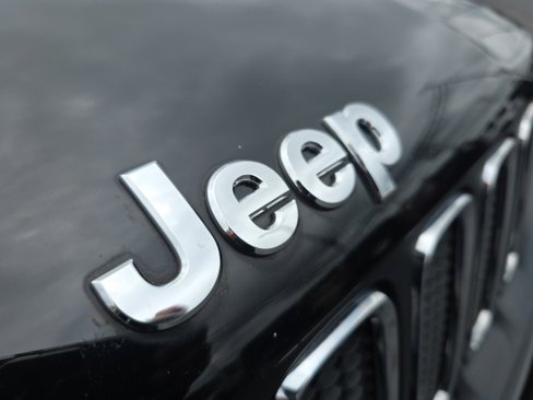 Used 2018 Jeep Renegade Latitude w/ Cold Weather Group image 49