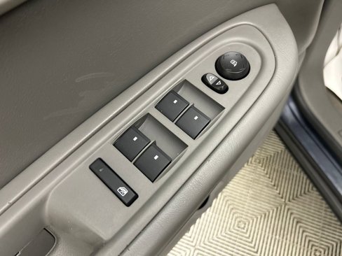 Used 2016 Chevrolet Traverse LS image 41