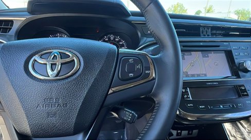 Used 2016 Toyota Avalon Limited image 28