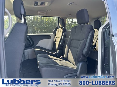 Used 2017 Dodge Grand Caravan SE w/ Power Window Group image 18