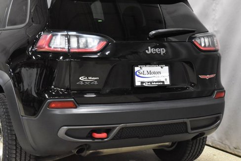 Used 2019 Jeep Cherokee Trailhawk image 9