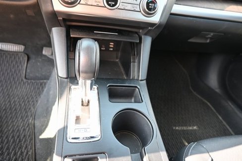 Used 2017 Subaru Outback 2.5i Limited image 17