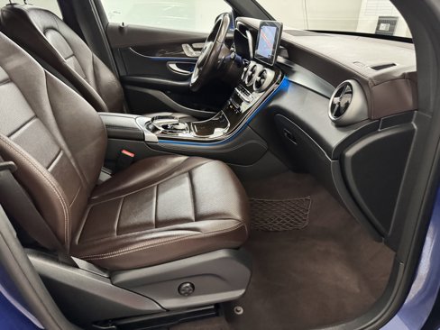 Used 2017 Mercedes-Benz GLC 300 4MATIC image 23