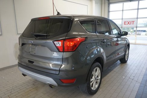 Certified 2019 Ford Escape SE image 14