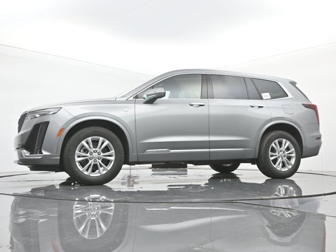 New 2025 Cadillac XT6 Luxury image 16
