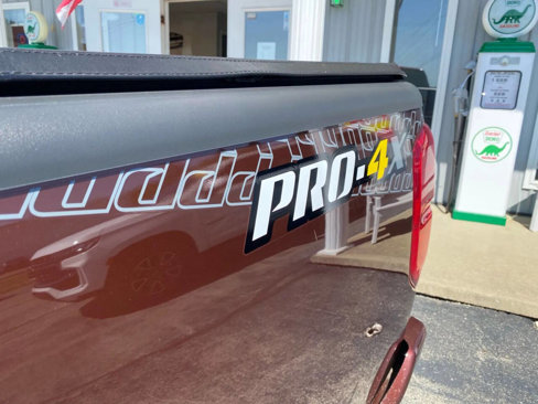 Used 2016 Nissan Frontier PRO-4X image 28