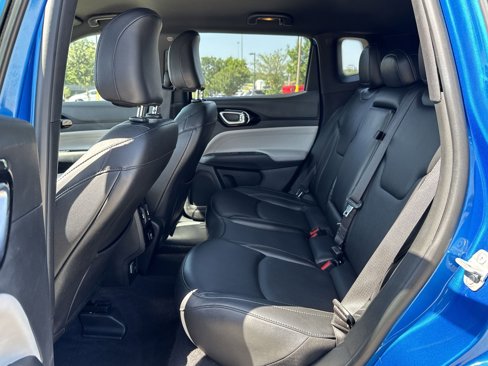 Used 2023 Jeep Compass Limited image 12