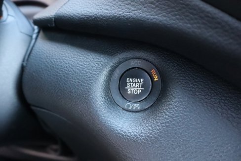 Used 2019 Jeep Cherokee Limited image 18
