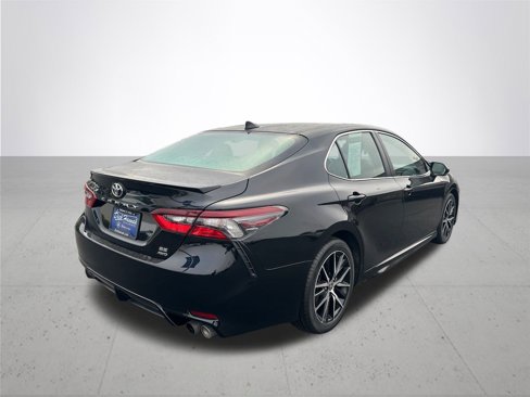 Used 2023 Toyota Camry SE image 7