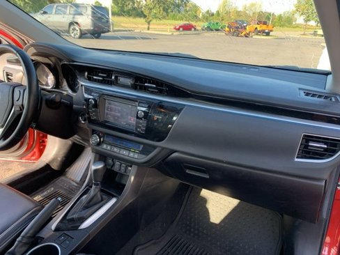 Used 2016 Toyota Corolla S Premium image 15