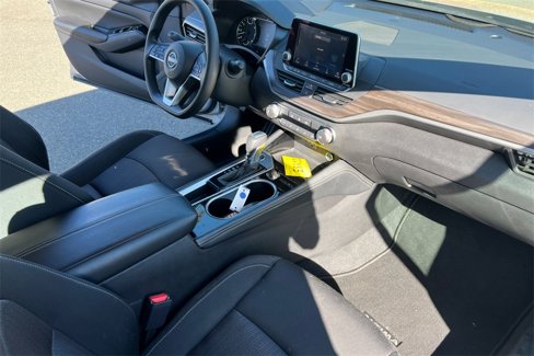 Used 2023 Nissan Altima 2.5 SV image 22