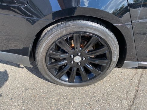 Used 2012 Lincoln MKS AWD image 13