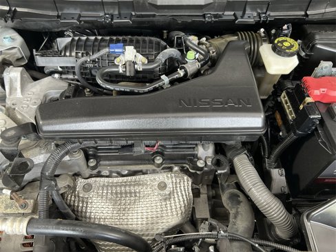 Used 2017 Nissan Rogue SV image 17