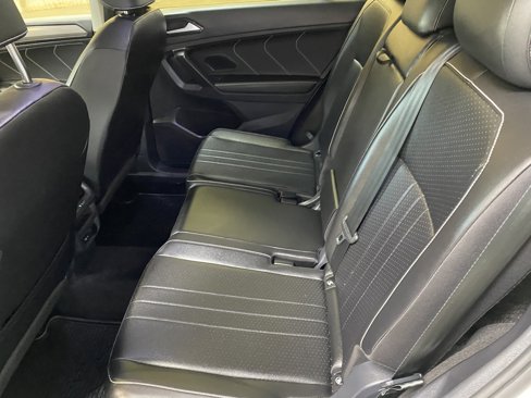 Used 2024 Volkswagen Tiguan SE image 22