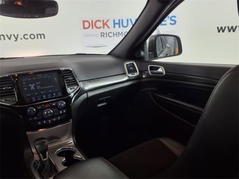 Used 2019 Jeep Grand Cherokee Altitude image 14