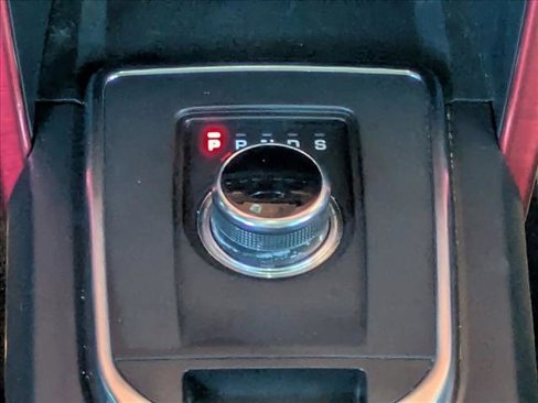 Used 2018 Land Rover Discovery Sport HSE image 12