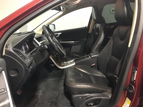 Used 2011 Volvo XC60 T6 image 11