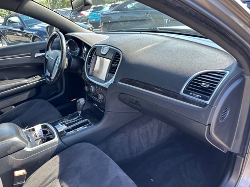 Used 2011 Chrysler 300 Touring image 15