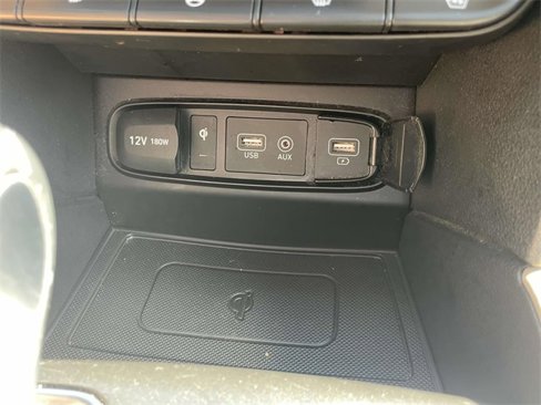 Used 2020 Hyundai Santa Fe Limited image 27