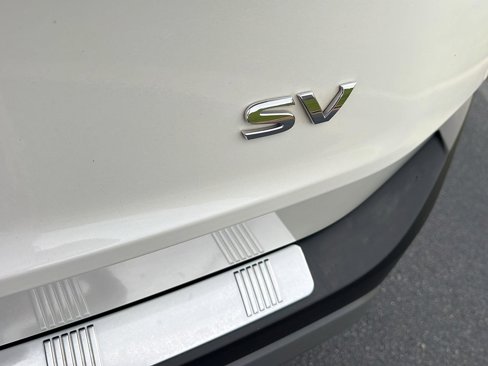 Used 2023 Nissan Rogue SV image 33