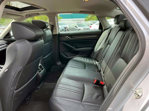 Certified 2018 Honda Accord Touring image 11