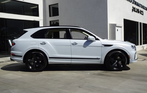 Used 2021 Bentley Bentayga image 12