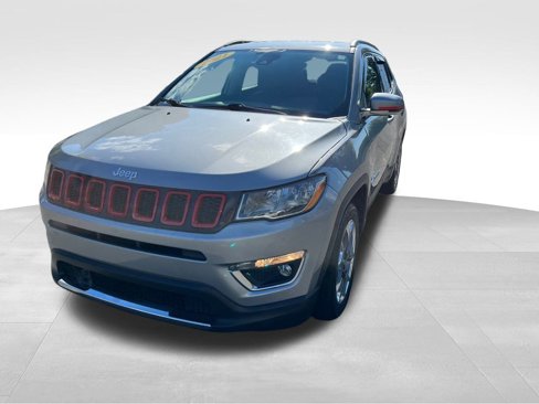 Used 2021 Jeep Compass Limited image 3