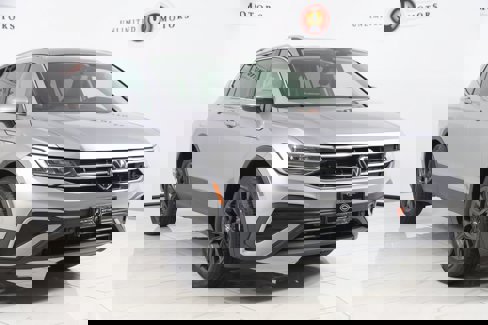 Used 2022 Volkswagen Tiguan SE image 16