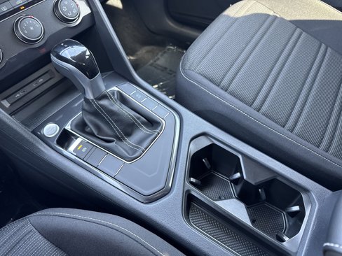 Certified 2024 Volkswagen Tiguan S image 27