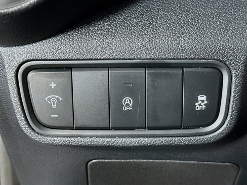 Used 2020 Kia Soul LX image 16