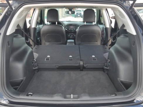 Used 2018 Jeep Compass Latitude image 29