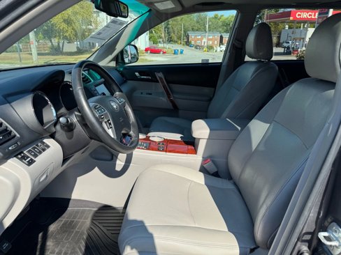 Used 2011 Toyota Highlander Limited w/ Tow Pkg image 20