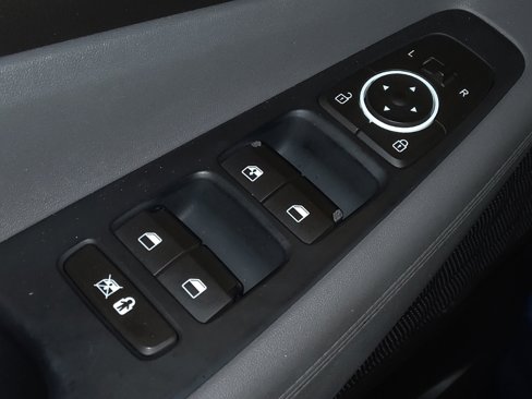 Used 2019 Hyundai Santa Fe SE image 27