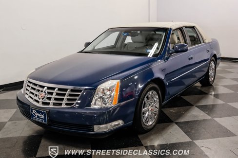 Used 2008 Cadillac DTS Luxury III image 36