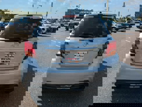 Used 2015 Toyota Yaris L image 5