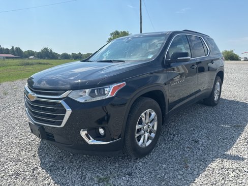Used 2021 Chevrolet Traverse LT image 2