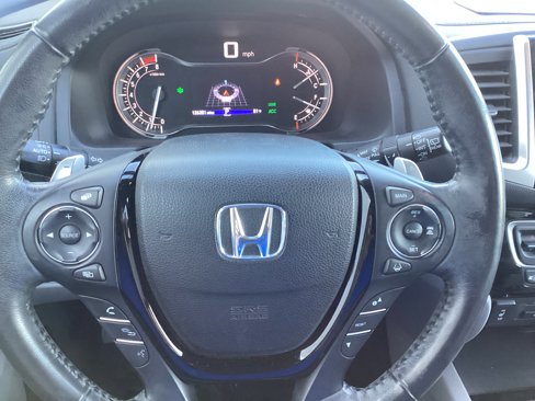 Used 2016 Honda Pilot Touring image 14