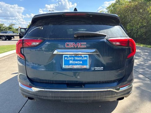 Used 2020 GMC Terrain SLT w/ Preferred Package image 4