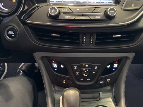Used 2019 Buick Envision Essence image 28